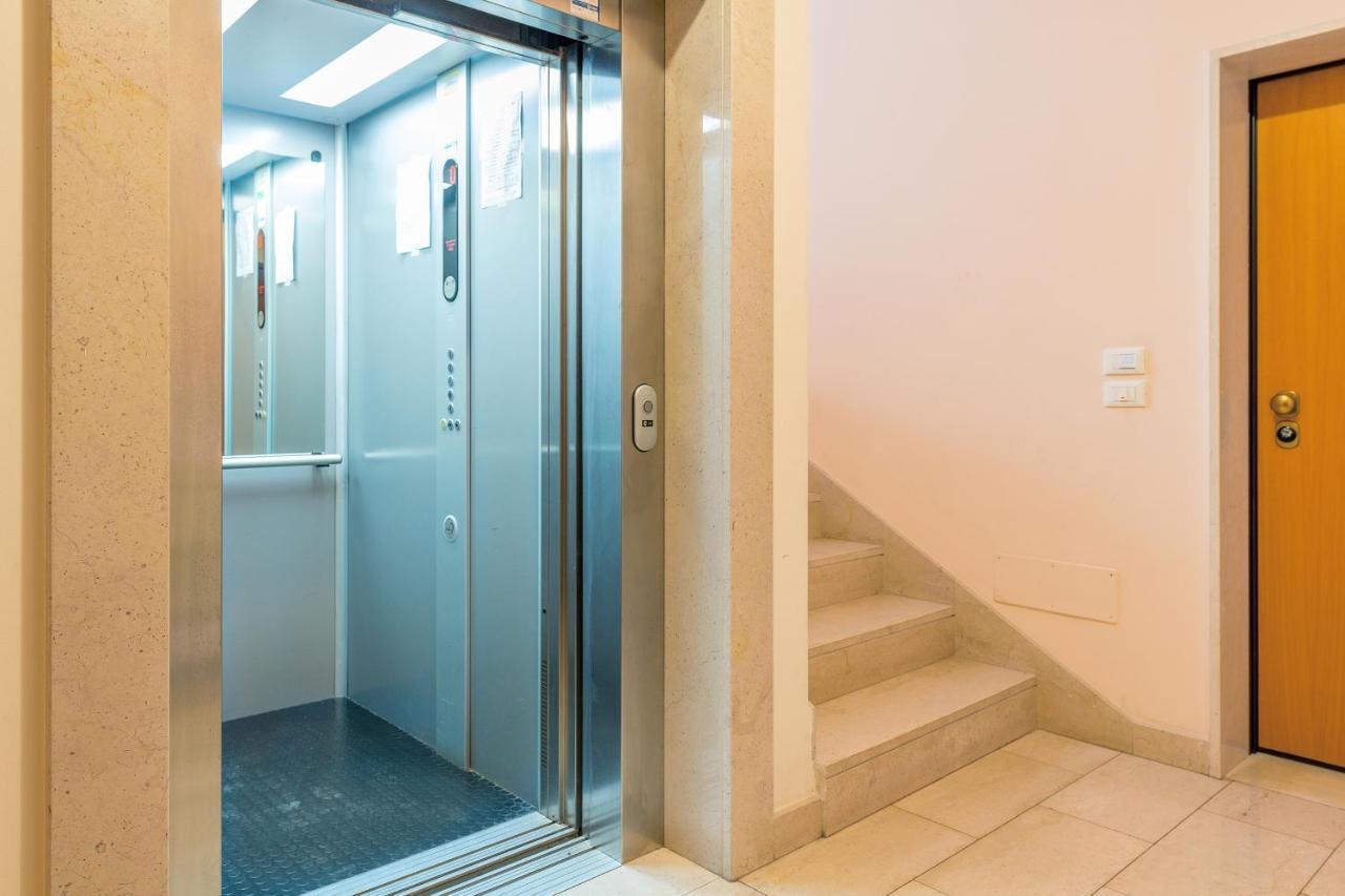 Goodstay Archimede Apartment Lecce Exterior foto